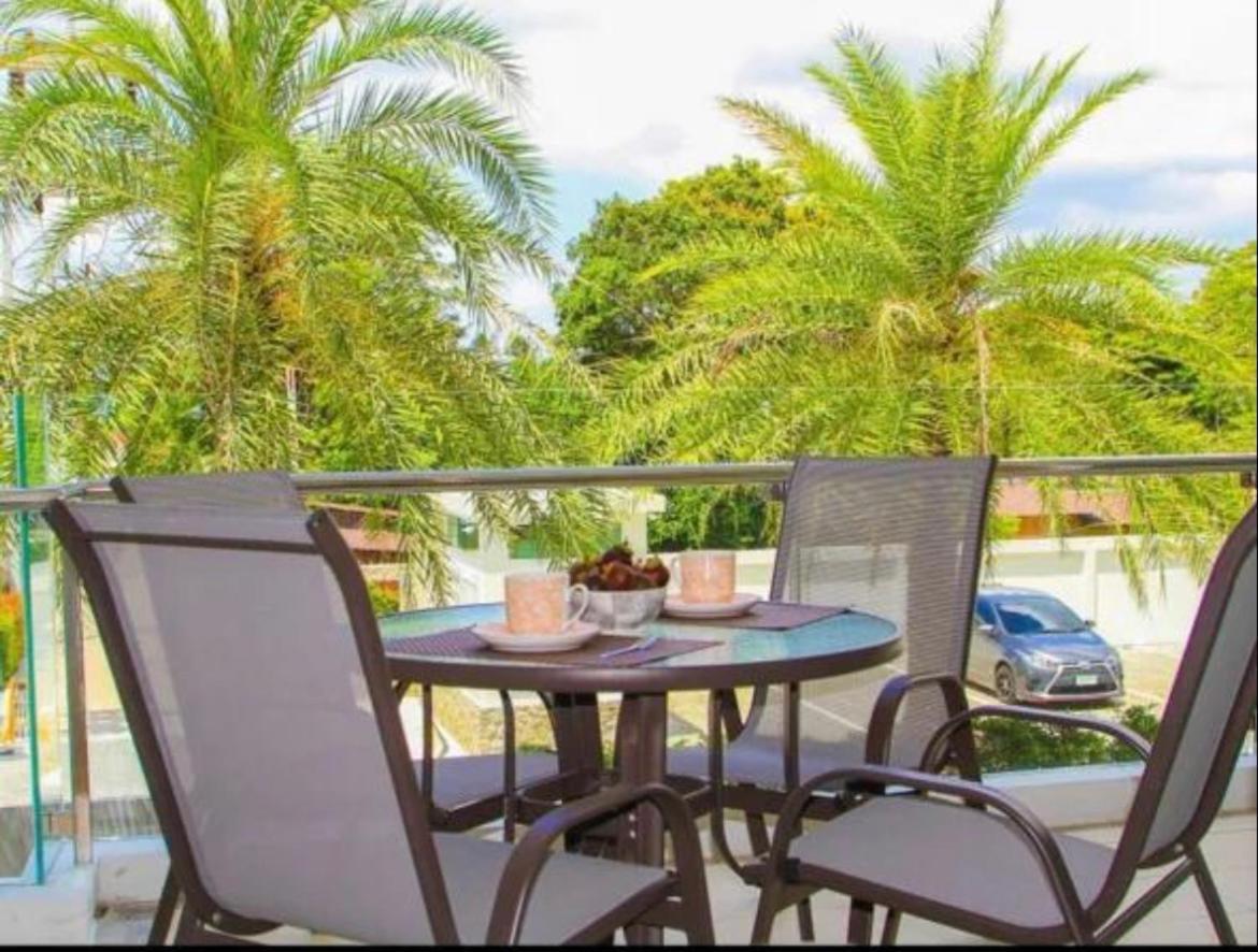 Rawai Beach Condo Екстер'єр фото