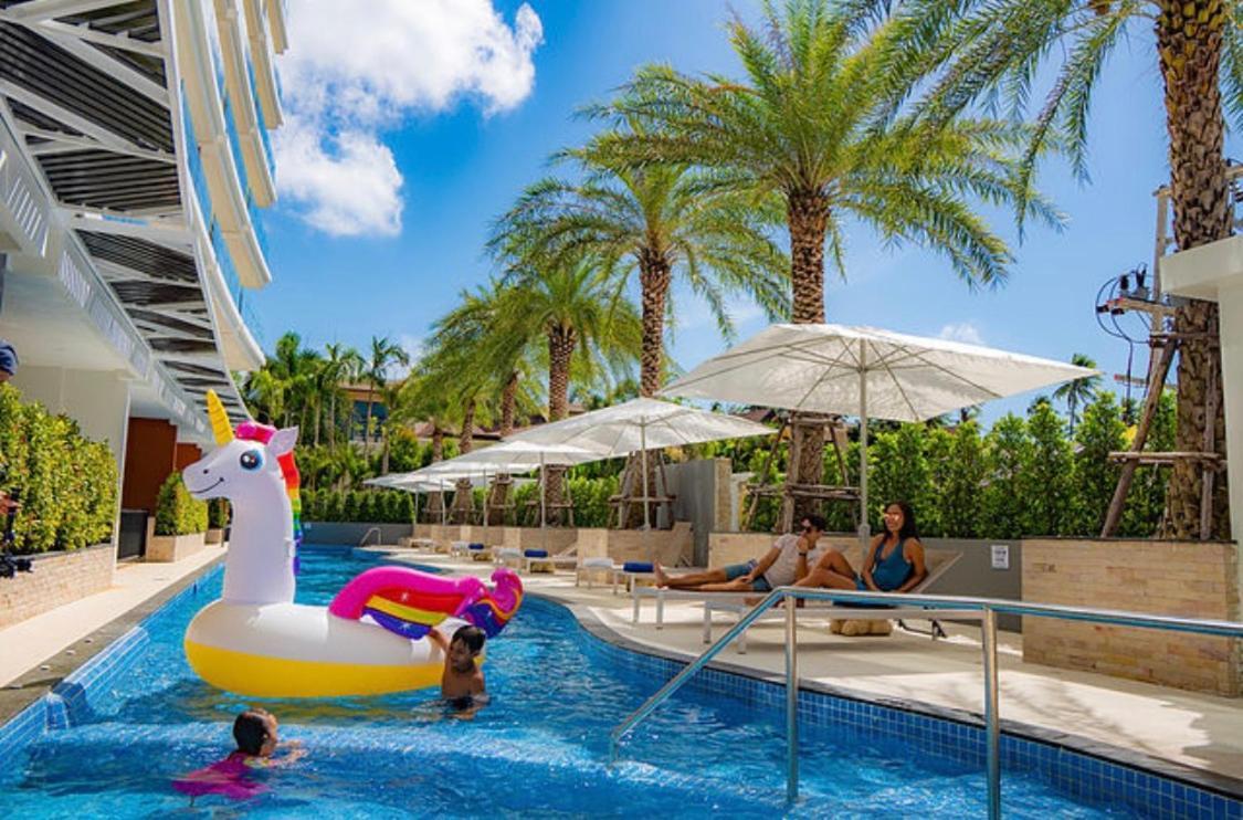 Rawai Beach Condo Екстер'єр фото
